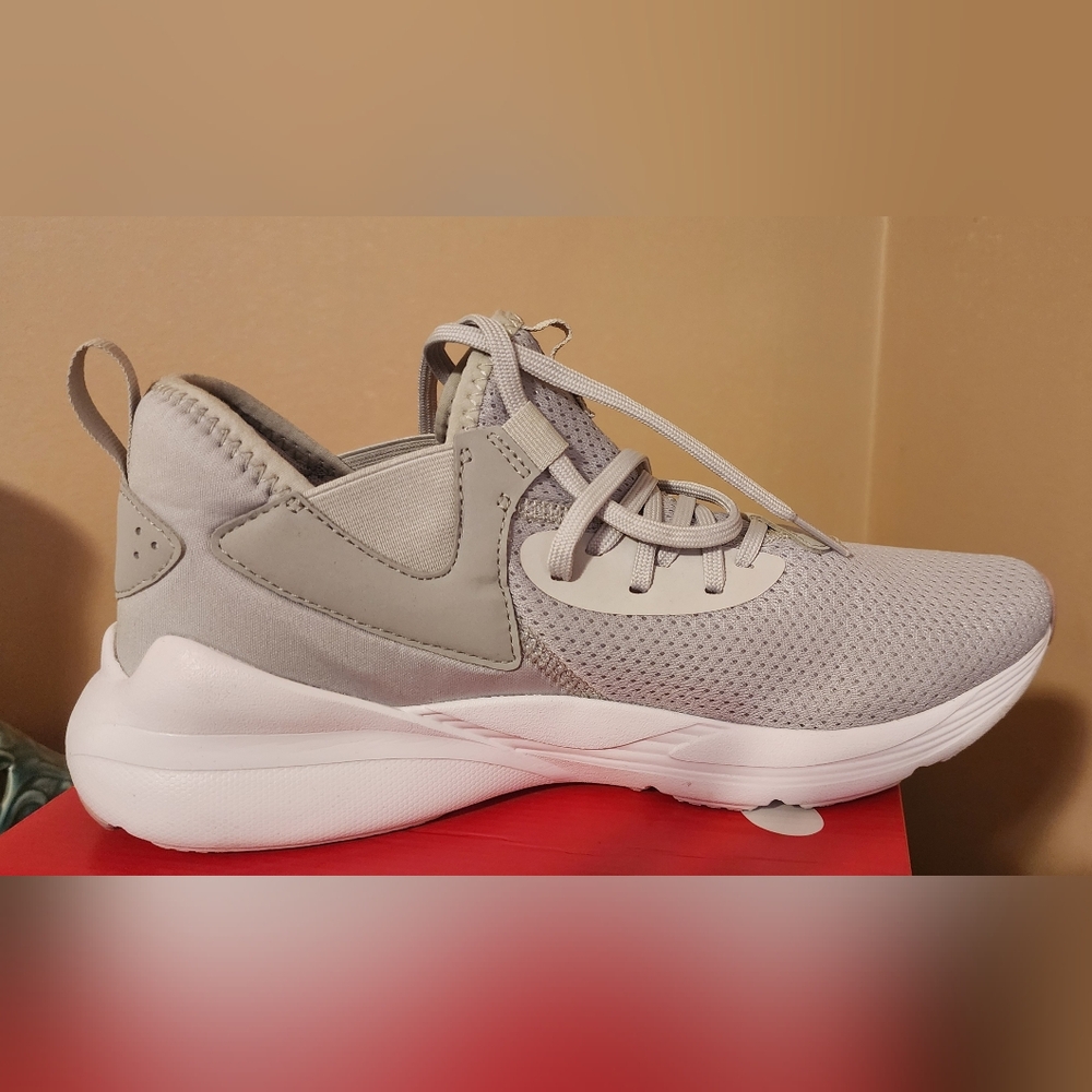 Puma Cell Vive Women's Running Shoe Nib 9 - image 5